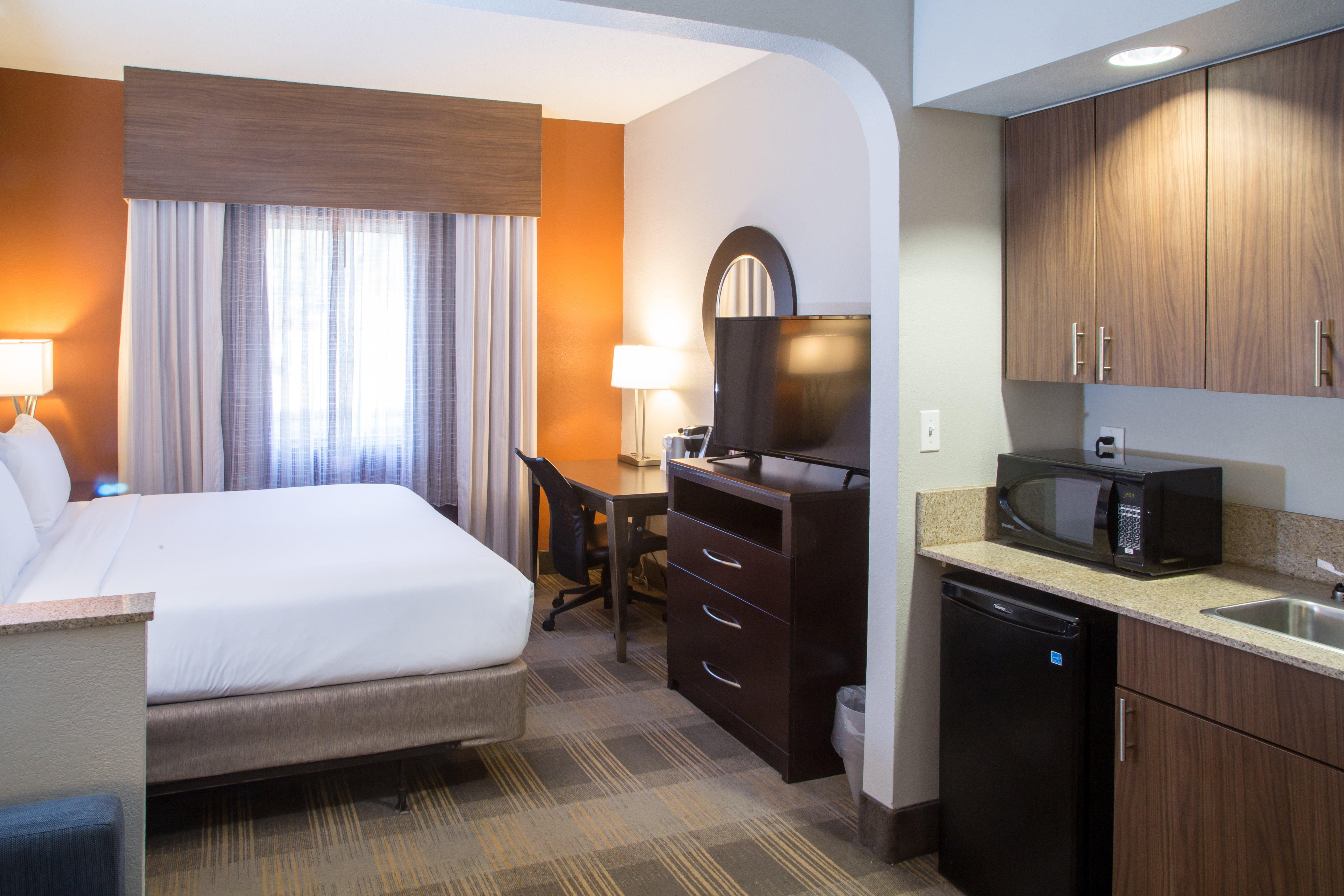 Holiday Inn Express & Suites - Oxford By Ihg Экстерьер фото