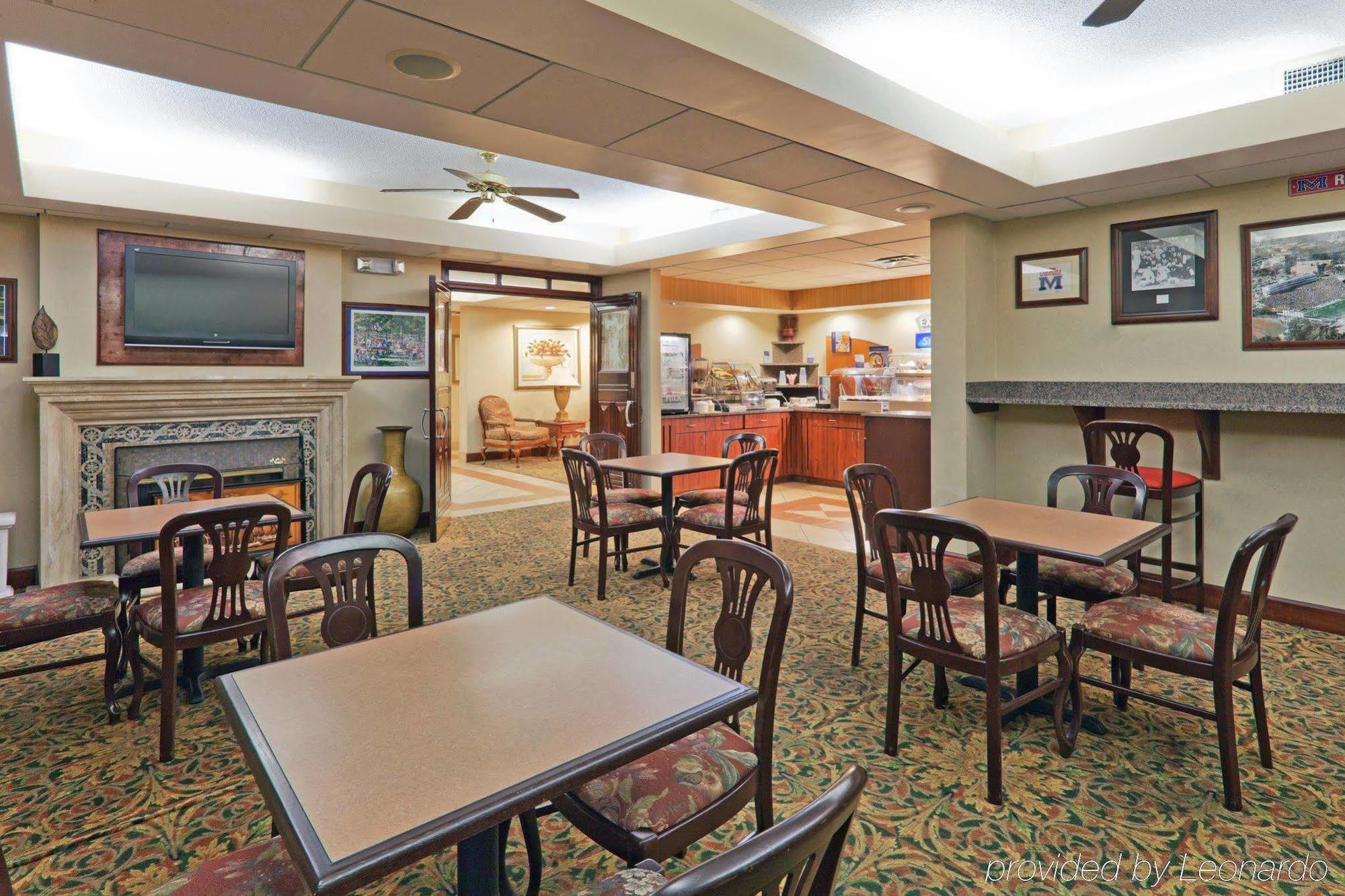 Holiday Inn Express & Suites - Oxford By Ihg Ресторан фото